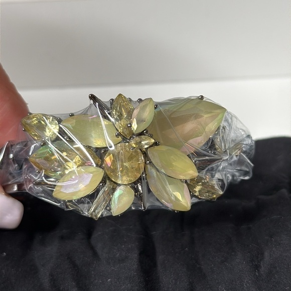 Erickson Beamon Rocks Hinge Cuff Bracelet in Dust Bag NEW - Picture 3 of 4